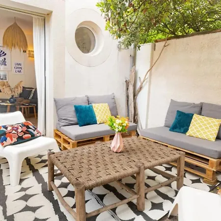 Maison De L'arbousier