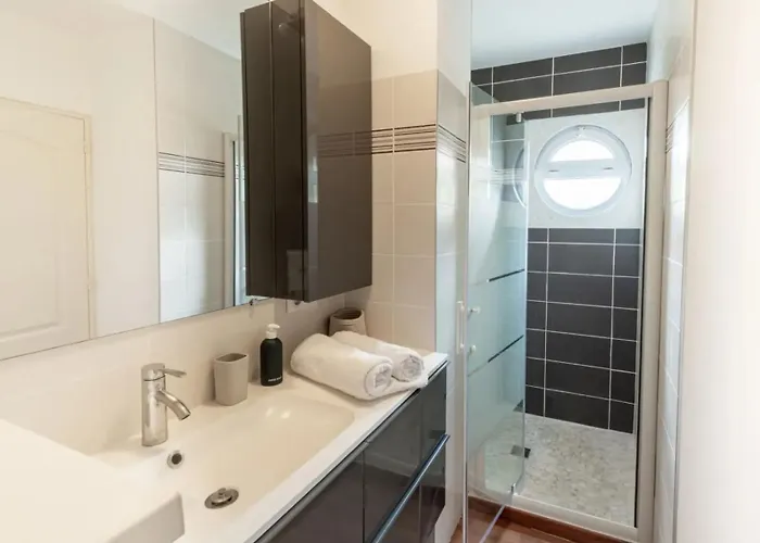 Maison De L'arbousier *